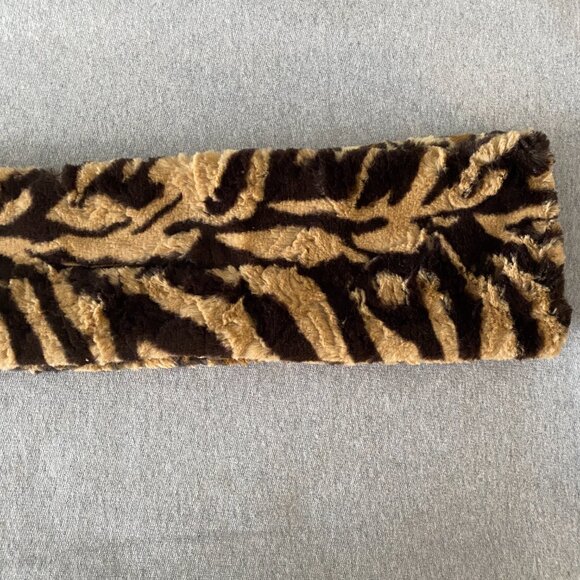 Adrienne Landau Scarf Animal Print Faux Fur Pull Through Scarf - Picture 13 of 13